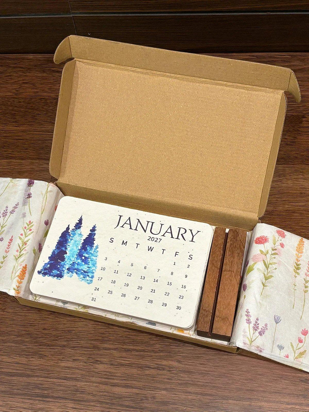 Four Seasons Watercolor Illustration Desktop Ornament Calendar with Stand